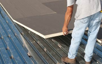 benefits of insulating Cefn Llwyd flat roofing